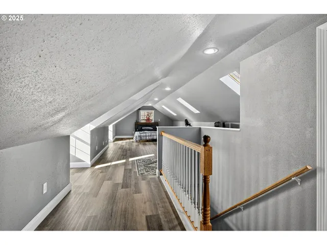 $599,900 | 318 Northeast 9th Avenue, Canby, OR 97013