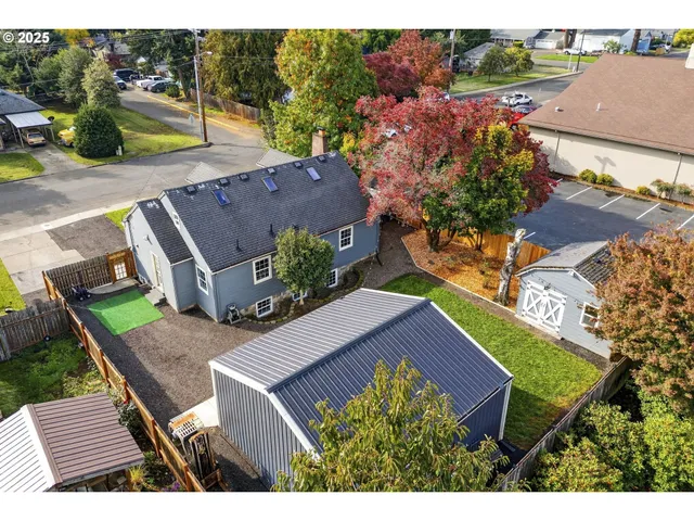 $599,900 | 318 Northeast 9th Avenue, Canby, OR 97013