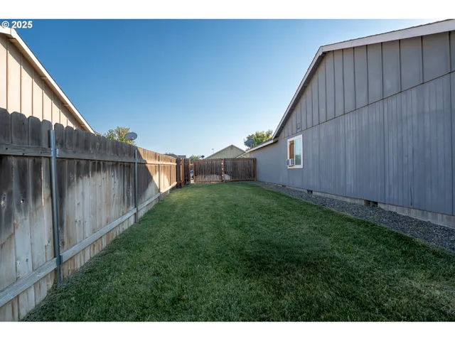 $254,900 | 289 Dark Canyon Avenue, Umatilla, OR 97882