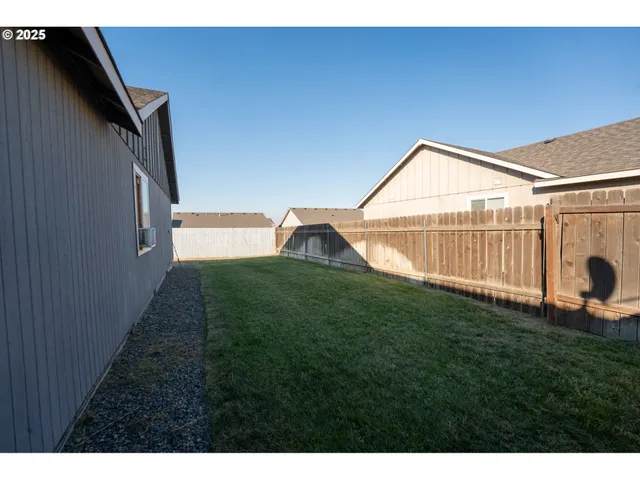 $254,900 | 289 Dark Canyon Avenue, Umatilla, OR 97882