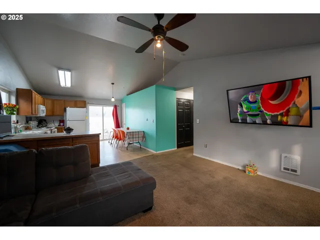 $254,900 | 289 Dark Canyon Avenue, Umatilla, OR 97882