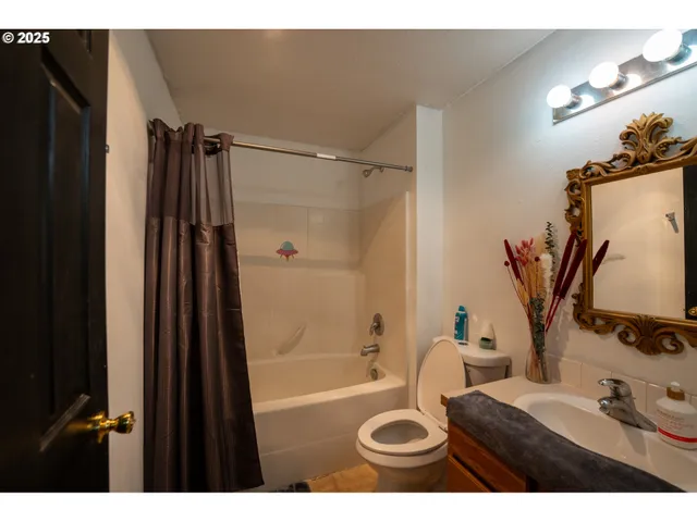 $254,900 | 289 Dark Canyon Avenue, Umatilla, OR 97882