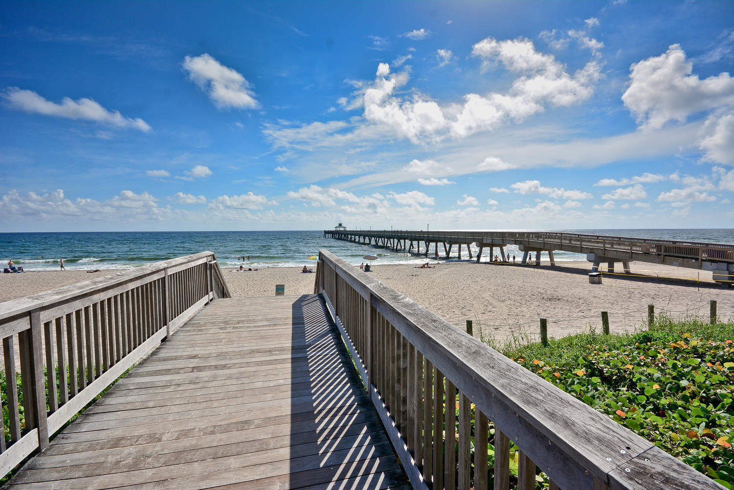 350 Northeast 3rd Court Boca Raton, FL 33432 - Photo 7 of 9 A Carefree Lifestyle