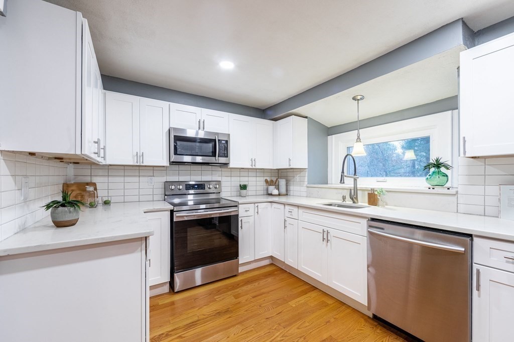 1 Riverdale Road Billerica, MA 01821 - Photo 3 of 32