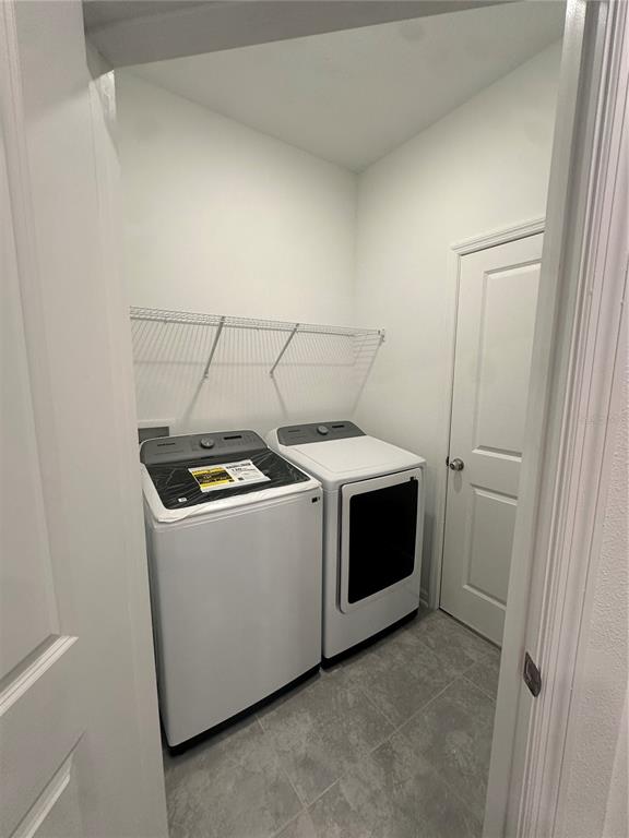 1623 Marksman Road Eagle Lake, FL 33839 - Photo 10 of 24 a utility room with dryer and washer