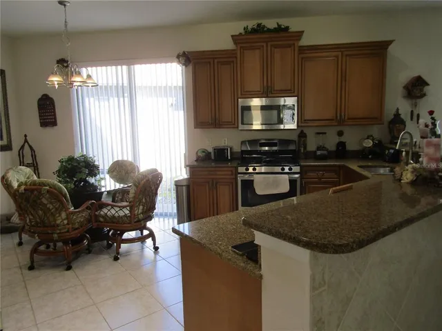 $2,400 | 334 Mestre Place, North Venice, FL 34275
