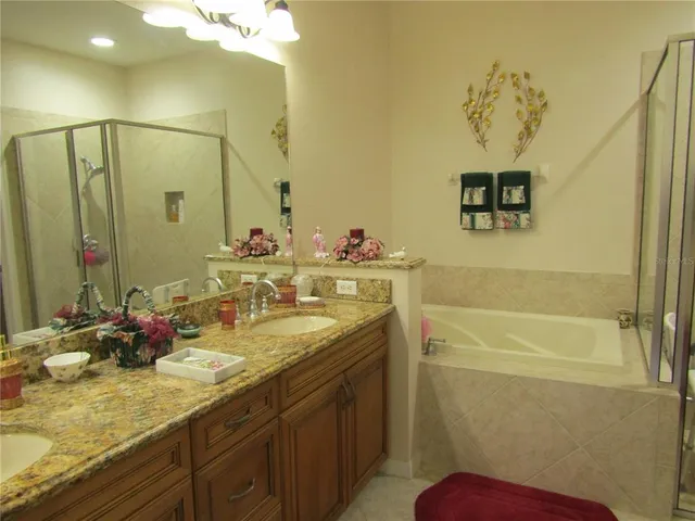 $2,400 | 334 Mestre Place, North Venice, FL 34275