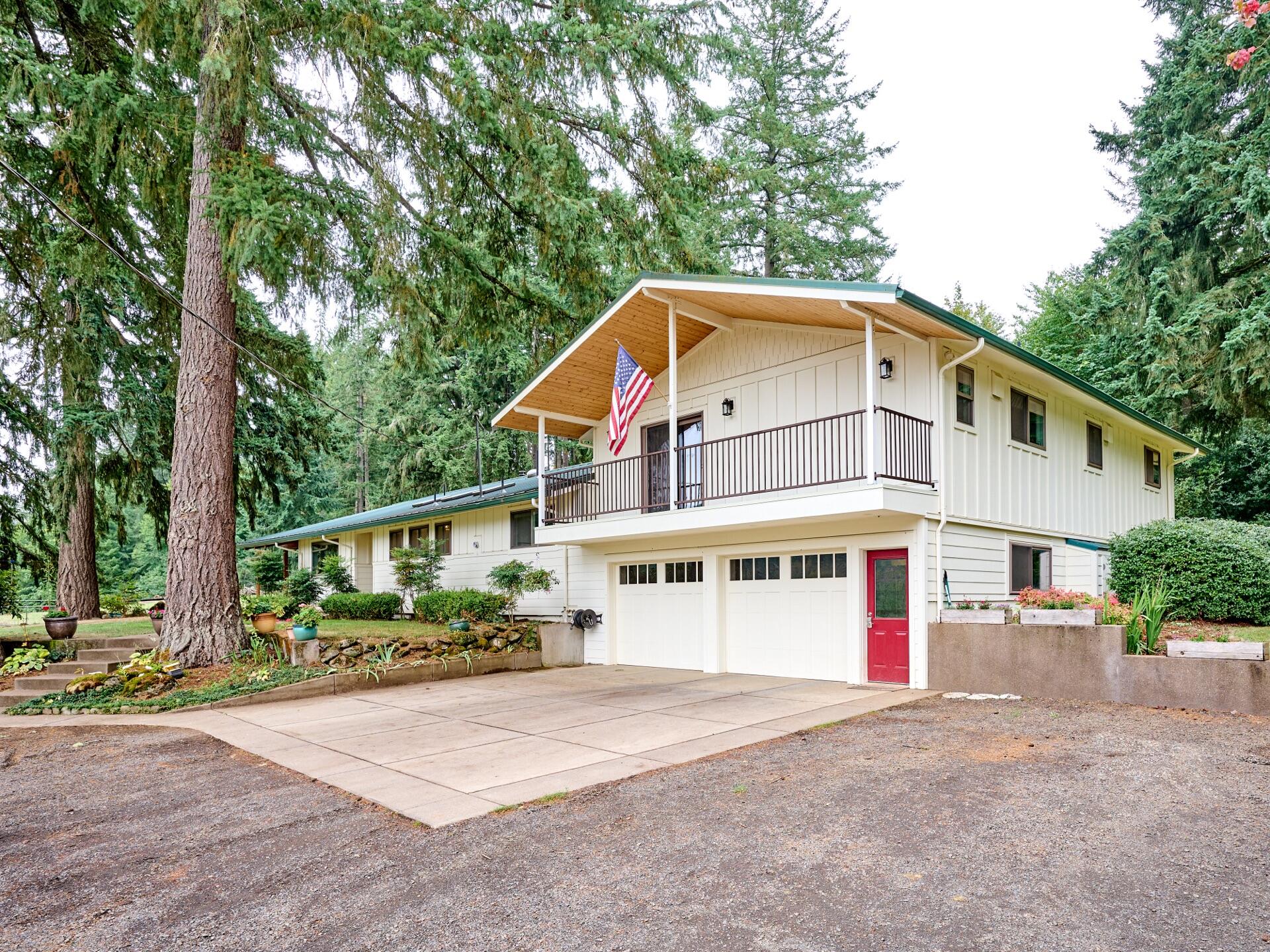 34769 East Lacomb Road Lebanon, OR 97355 - Photo 3 of 42 240_34769_Lacomb_1_web