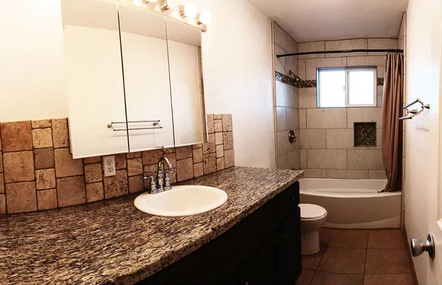 $349,000 | 4461 North Manila Avenue, Fresno, CA 93727