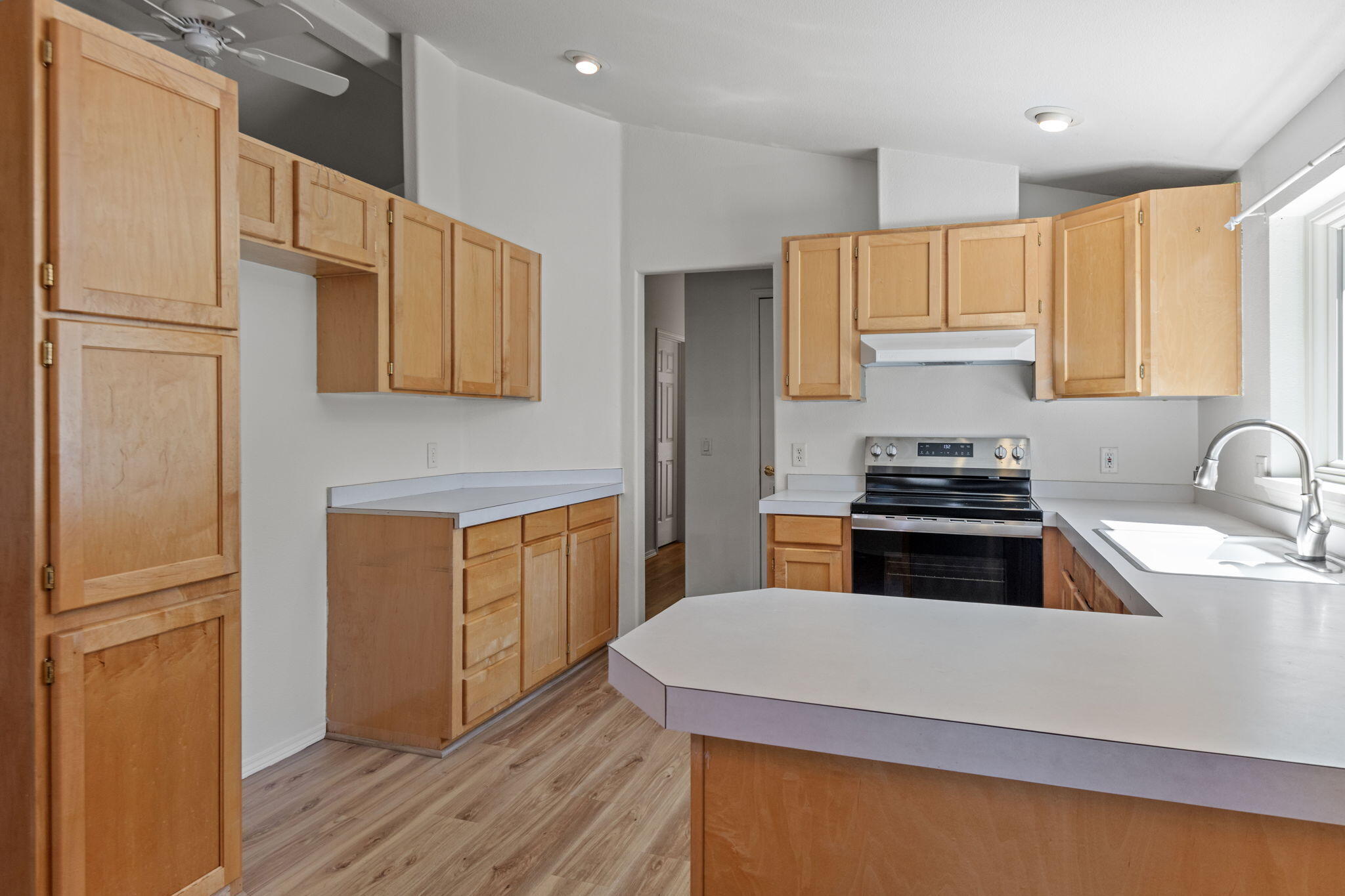 498 North Wheeler Loop Sisters, OR 97759 - Photo 9 of 27 11-web-or-mls-DSC_0189