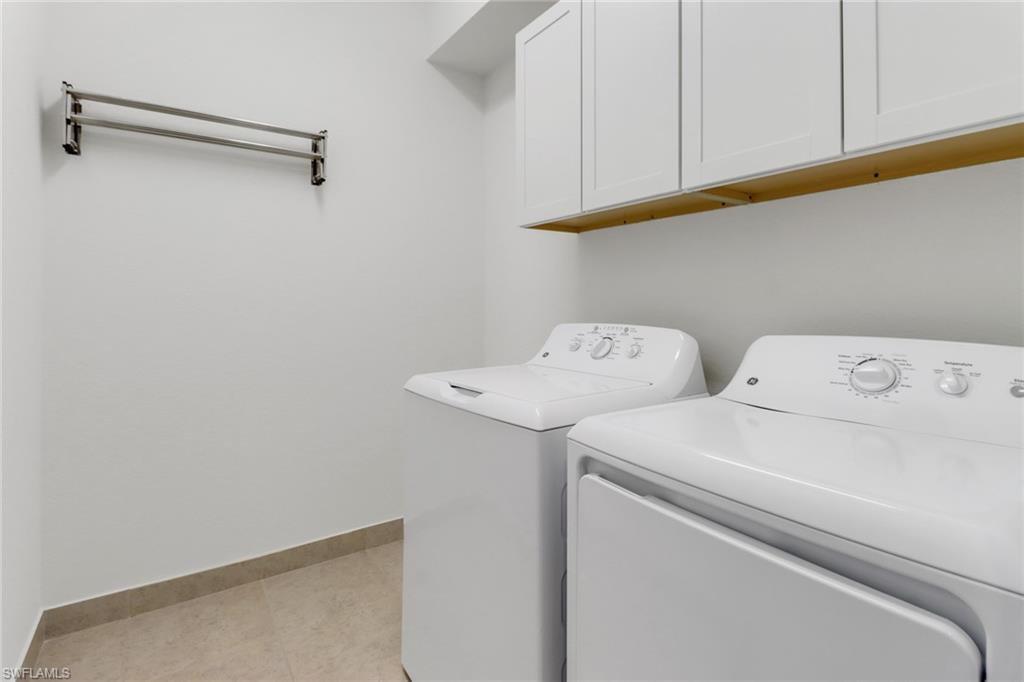 13577 Mandarin Circle Naples, FL 34109 - Photo 36 of 46