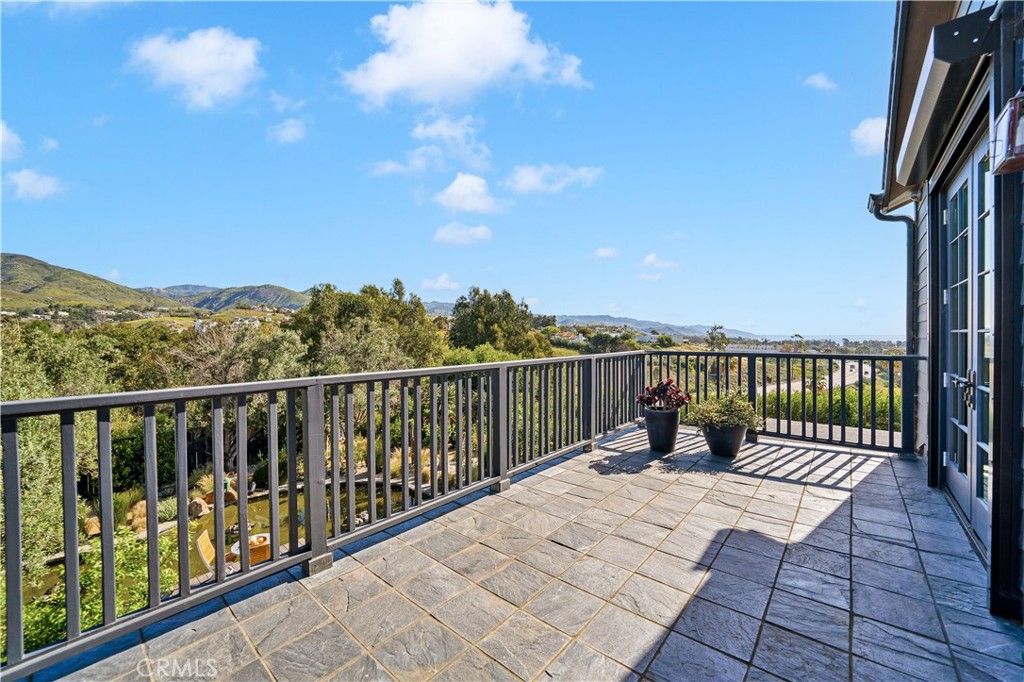 28850 Hampton Place Malibu, CA 90265 - Photo 20 of 53 a view of balcony with furniture