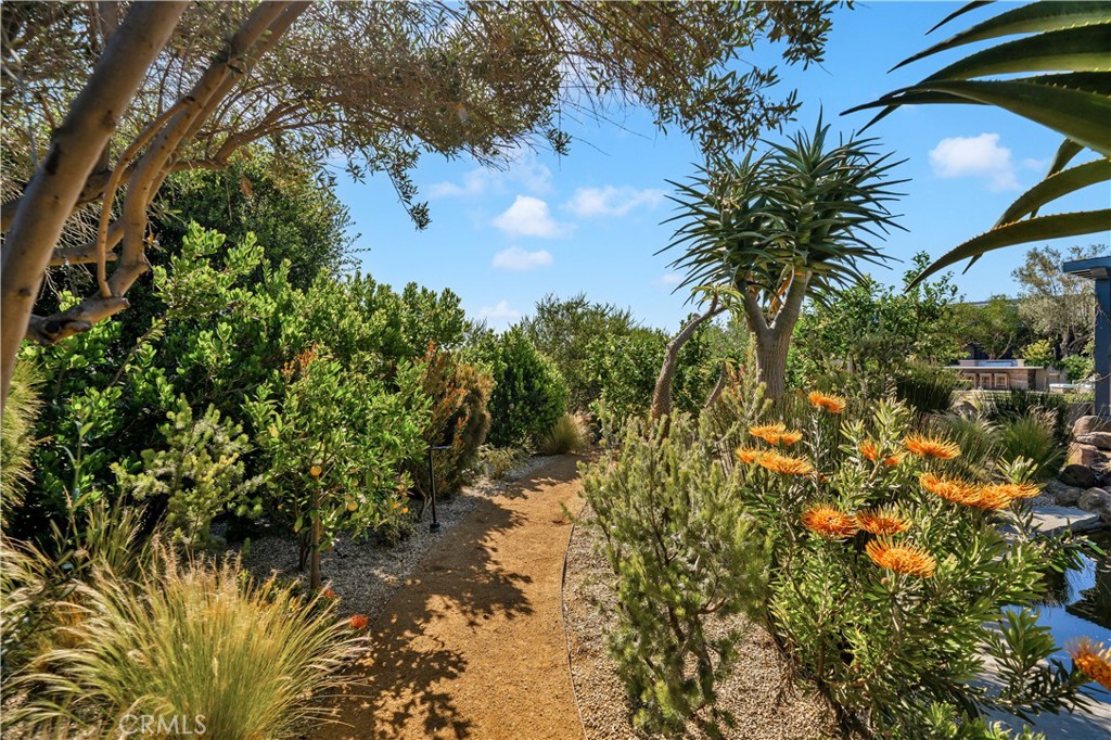 28850 Hampton Place Malibu, CA 90265 - Photo 40 of 53 a view of a garden