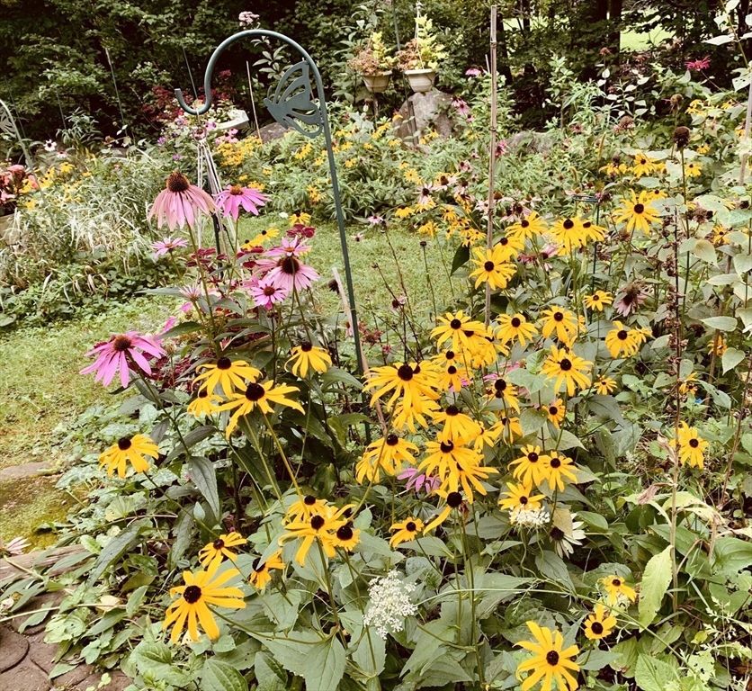 32 Woodchuck Hollow Road Tolland, MA 01034 - Photo 4 of 41