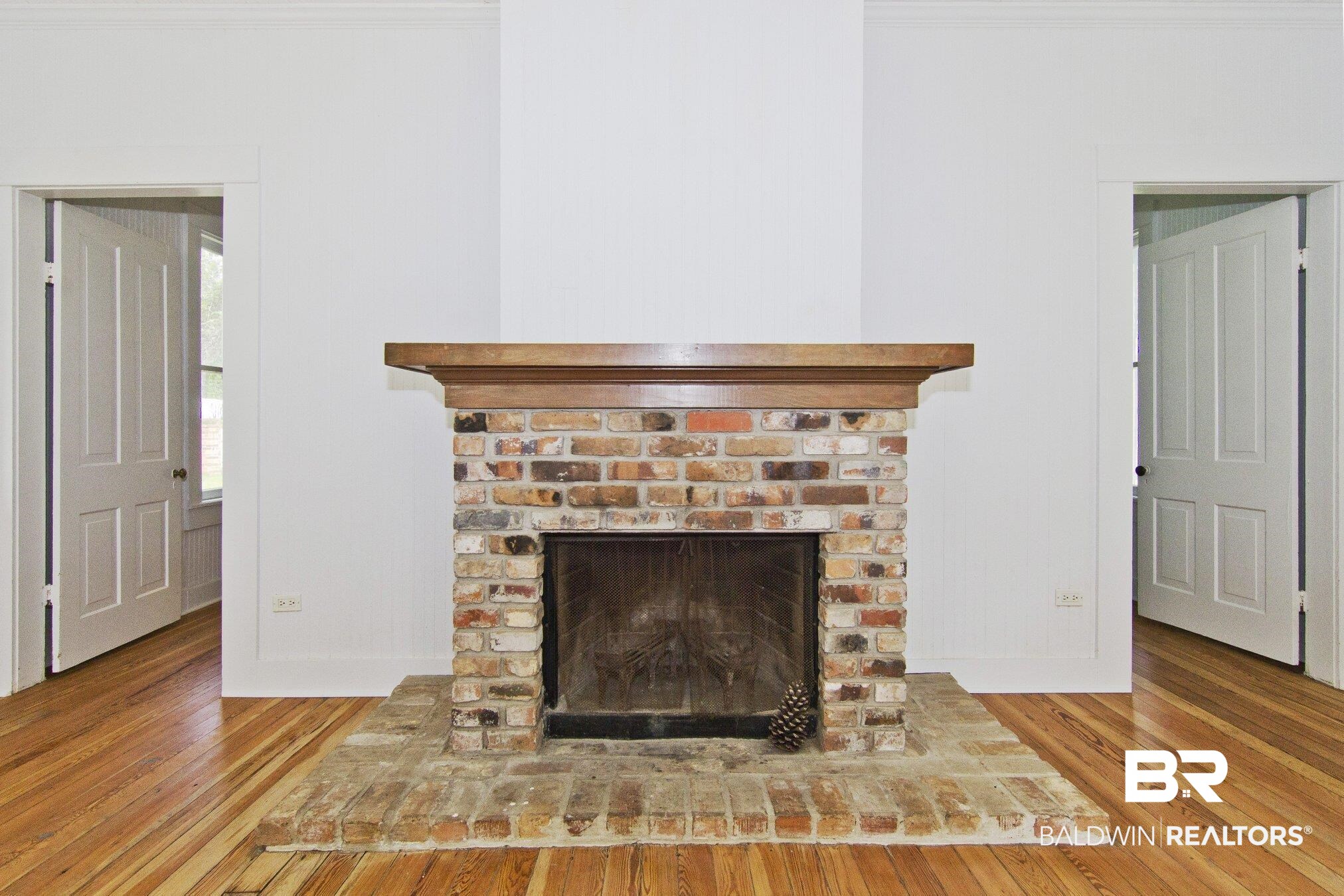 14465 Island Avenue Magnolia Springs, AL 36555 - Photo 7 of 12 Living Room