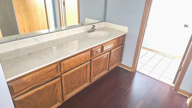 $339,900 | 8543 Carriage Lane, Tinley Park, IL 60487