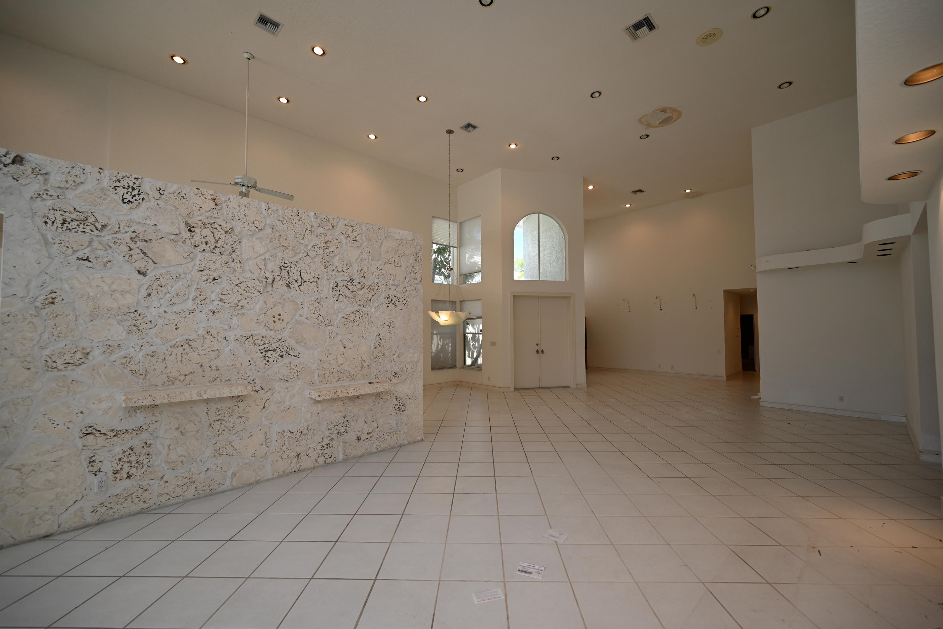 17249 Huntington Park Way Boca Raton, FL 33496 - Photo 4 of 27 DSC_0013