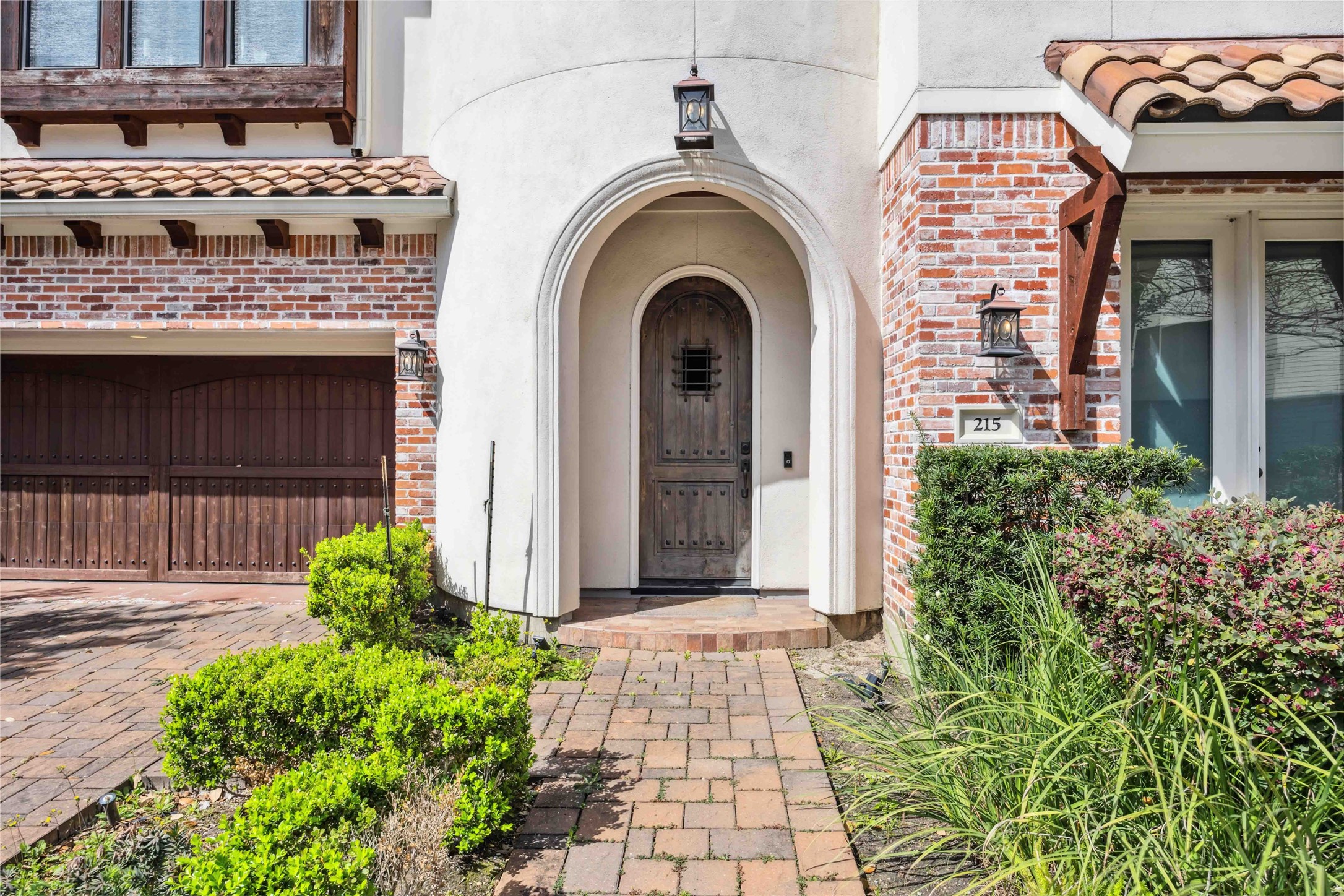 215 Malone Street Houston, TX 77007 - Photo 5 of 48 Front Entry
