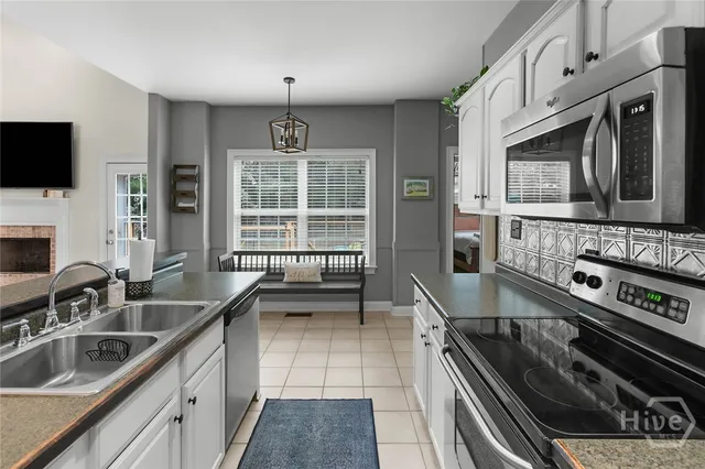 $394,900 | 221 Creekside Drive, Arnoldsville, GA 30619