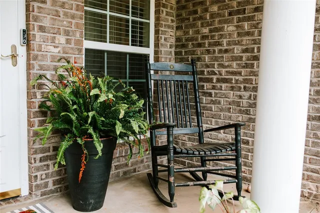 $394,900 | 221 Creekside Drive, Arnoldsville, GA 30619