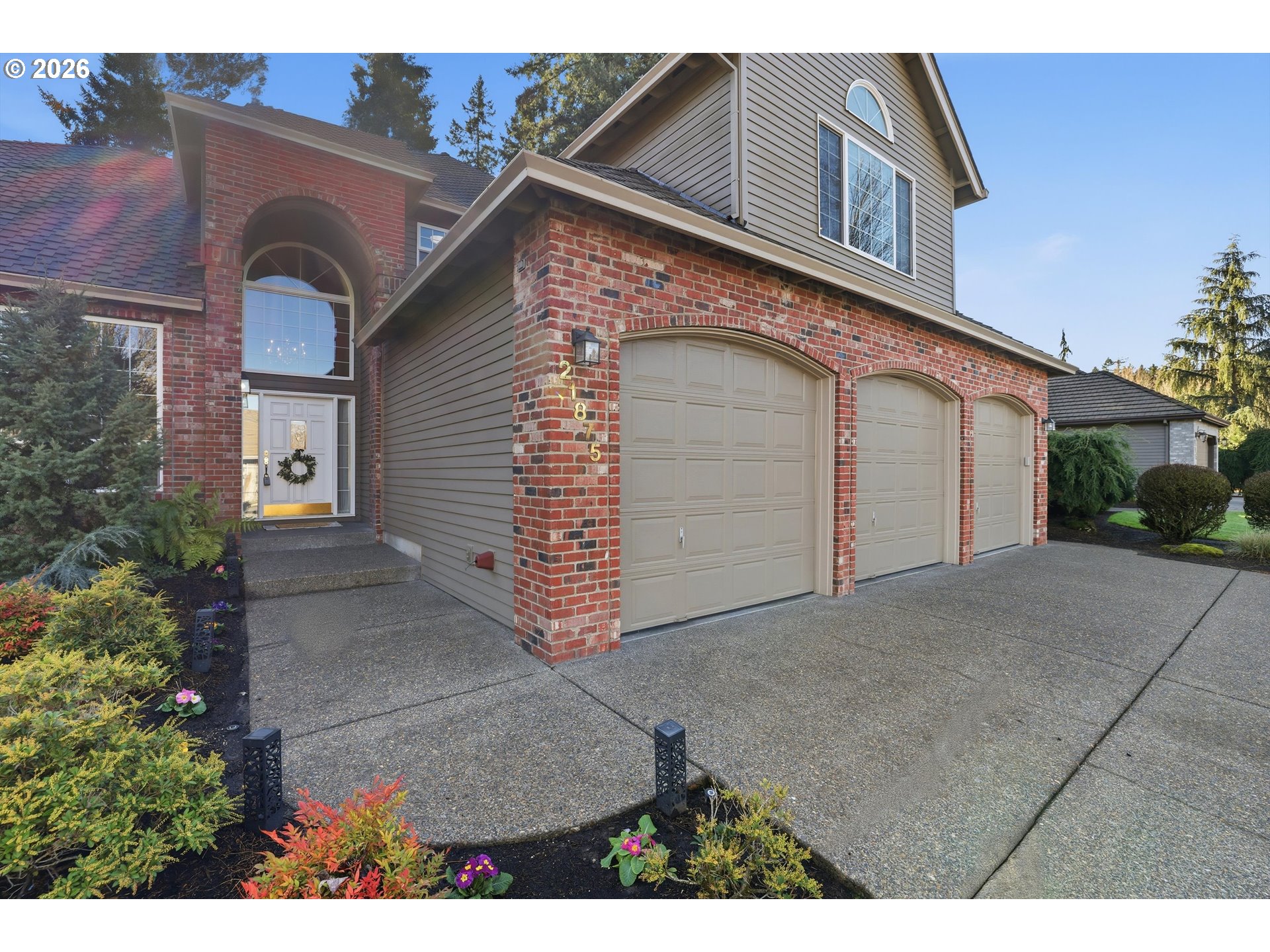 21875 Southwest Fuller Drive Tualatin, OR 97062 - Photo 2 of 48