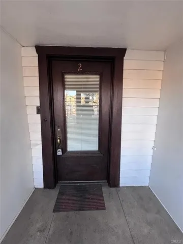 $2,000 | 2726 5th Street, Unit 2, Riverside, CA 92507