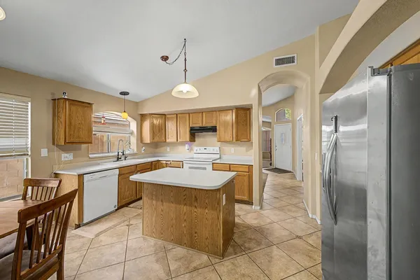 $2,495 | 20004 North 65th Drive, Glendale, AZ 85308