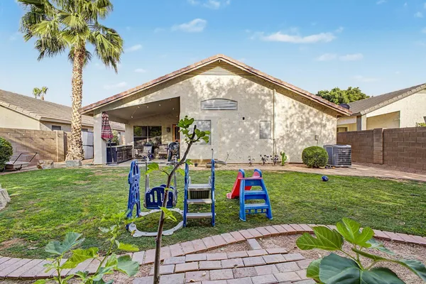 $2,495 | 20004 North 65th Drive, Glendale, AZ 85308