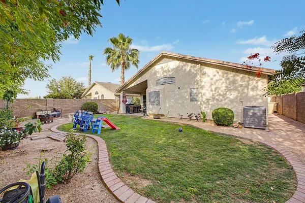 $2,495 | 20004 North 65th Drive, Glendale, AZ 85308