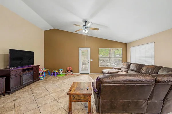 $2,495 | 20004 North 65th Drive, Glendale, AZ 85308
