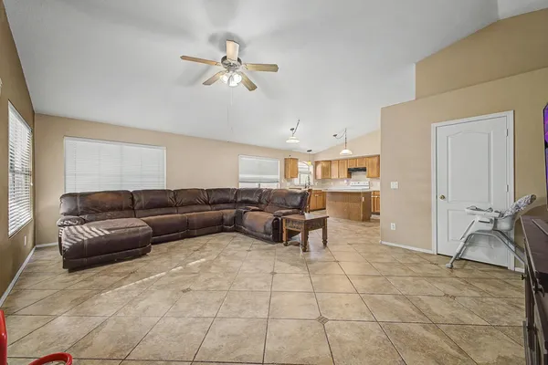 $2,495 | 20004 North 65th Drive, Glendale, AZ 85308