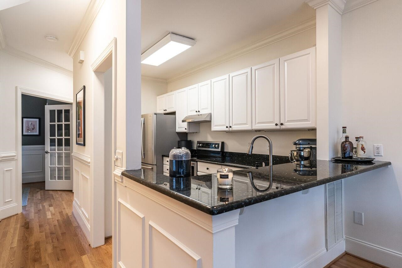1802 Saluda Court Raleigh, NC 27608 - Photo 10 of 22 Photo 10