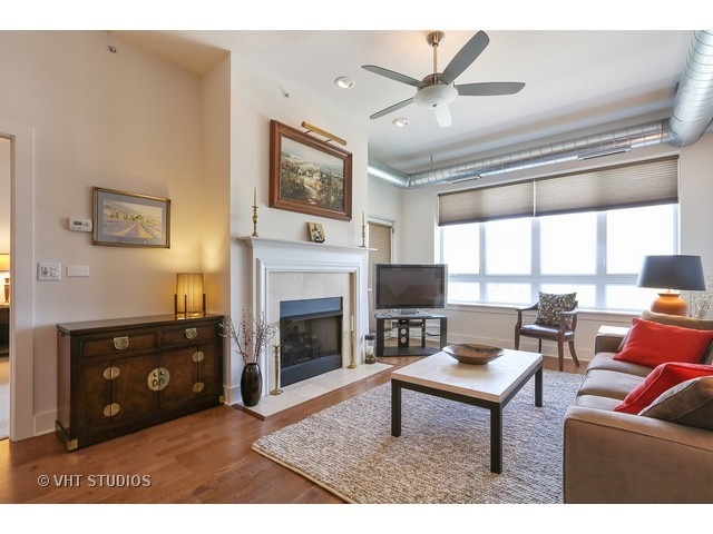 450 Village Center Drive, Unit 413 Burr Ridge, IL 60527 - Photo 2 of 11