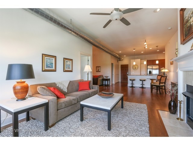 450 Village Center Drive, Unit 413 Burr Ridge, IL 60527 - Photo 3 of 11