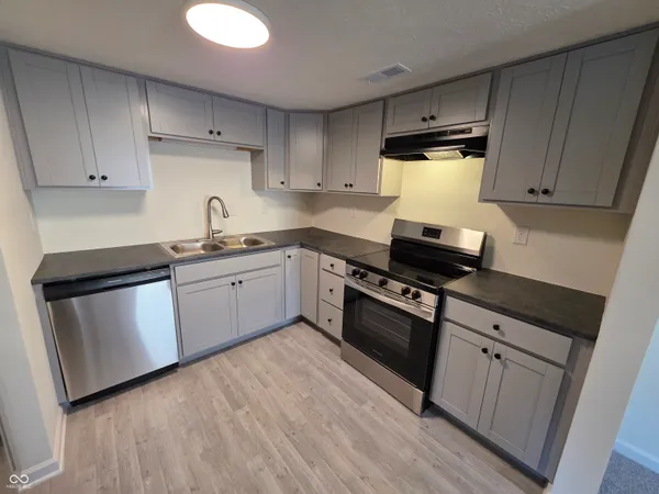 $1,250 | 10207 Penrith Drive, Indianapolis, IN 46229