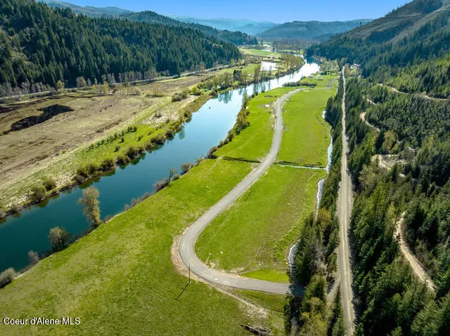 $200,000 | 21 Horn Hooked Ln Street, St. Maries, ID 83861