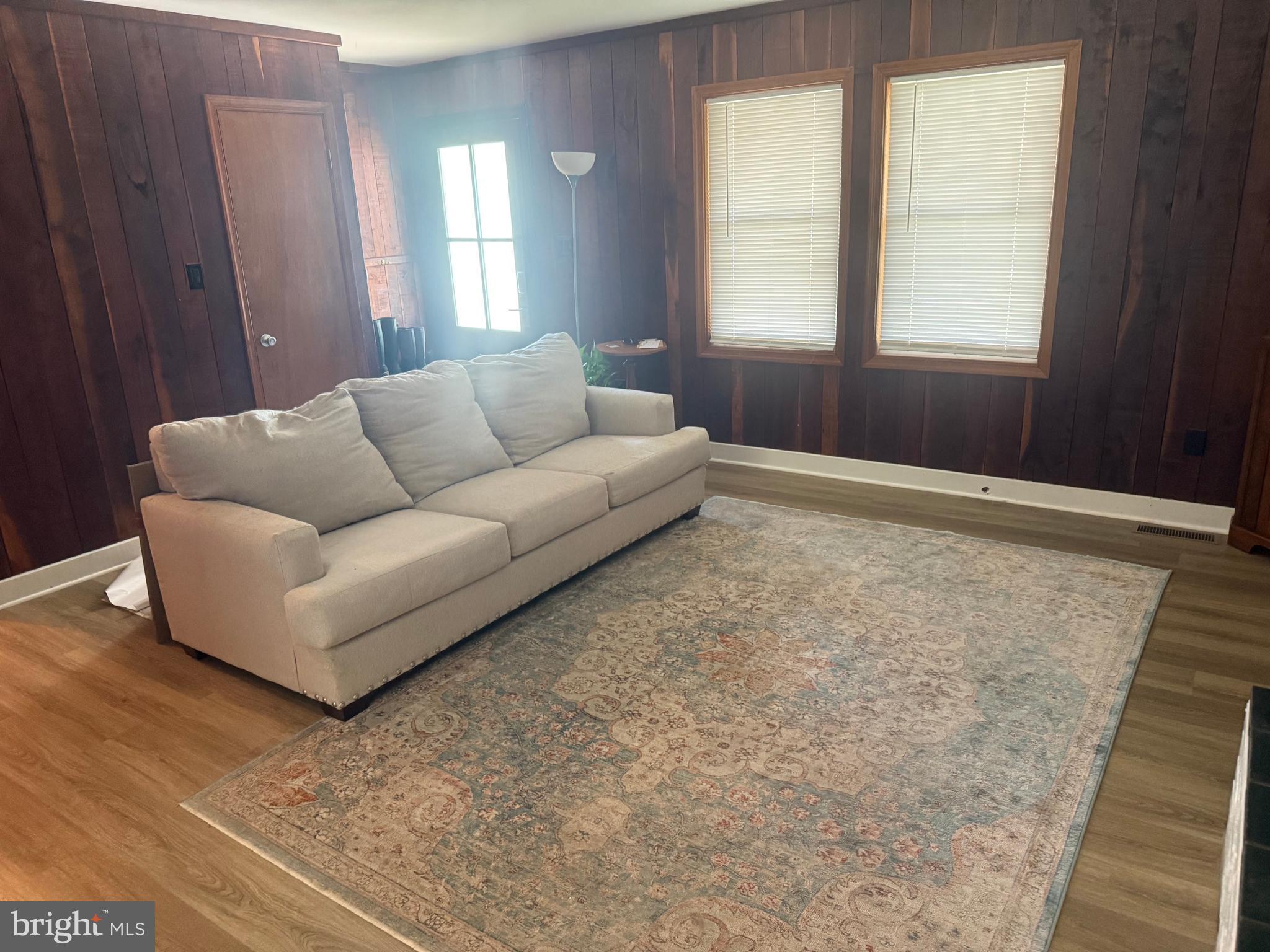 10143 Indiantown Road King George, VA 22485 - Photo 23 of 35 Living room