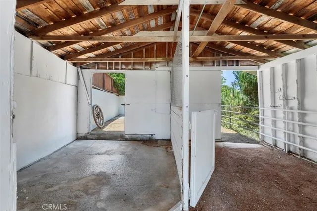 a view of a back yard of the house