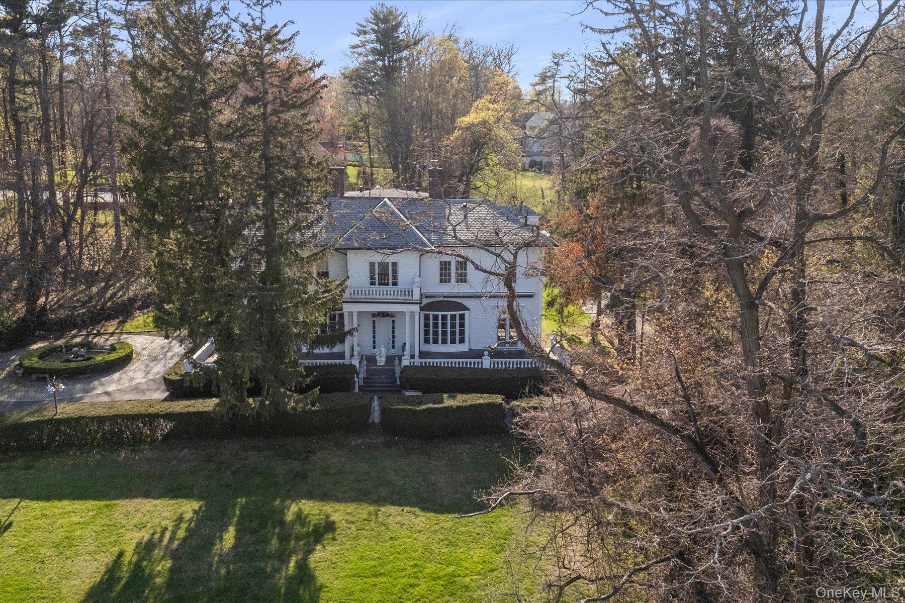 365 East Shore Road Great Neck, NY 11023 - Photo 38 of 44