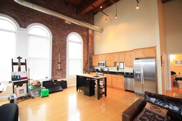 10 Kearney Square, Unit 404 Lowell, MA 01852 - Photo 11 of 30