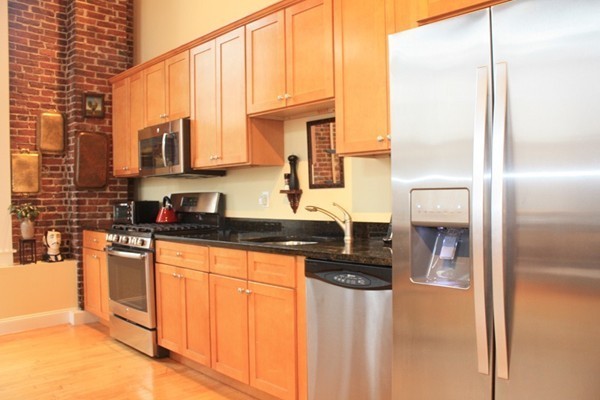 10 Kearney Square, Unit 404 Lowell, MA 01852 - Photo 12 of 30