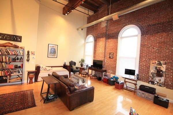 10 Kearney Square, Unit 404 Lowell, MA 01852 - Photo 3 of 30