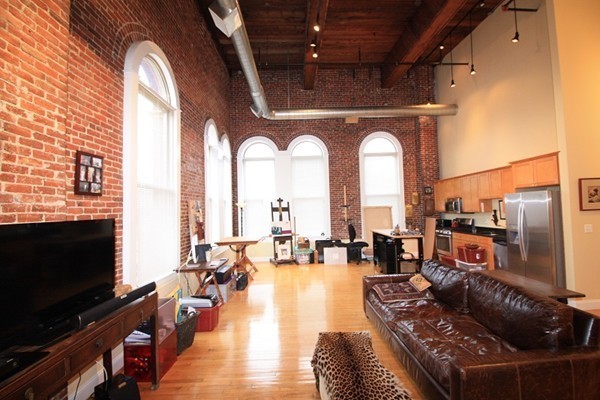 10 Kearney Square, Unit 404 Lowell, MA 01852 - Photo 5 of 30