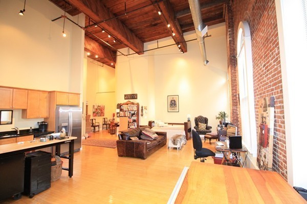 10 Kearney Square, Unit 404 Lowell, MA 01852 - Photo 6 of 30