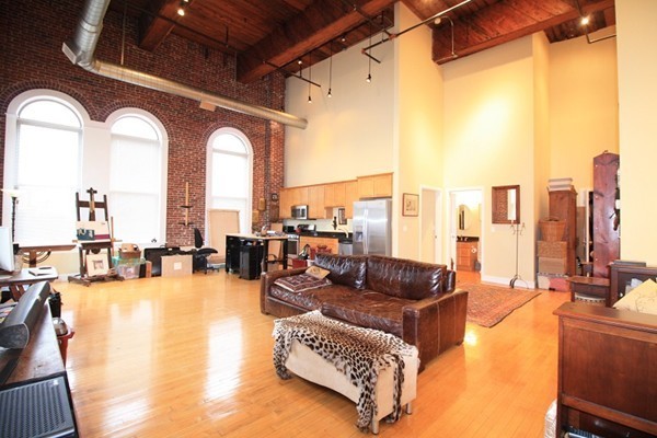 10 Kearney Square, Unit 404 Lowell, MA 01852 - Photo 7 of 30