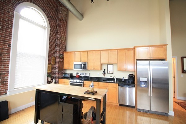 10 Kearney Square, Unit 404 Lowell, MA 01852 - Photo 10 of 30