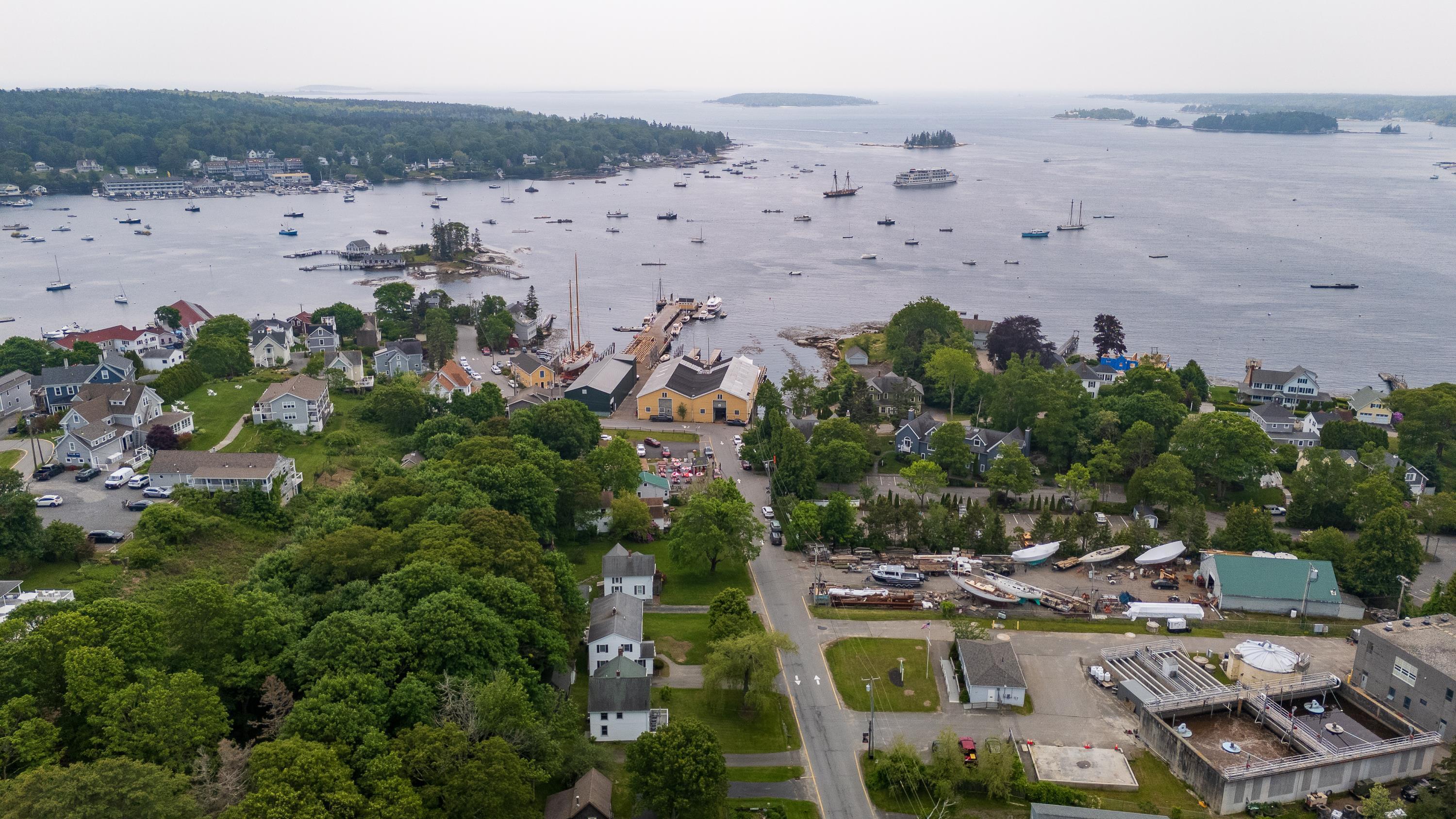 26 Sea Street Boothbay Harbor, ME 04538 - Photo 3 of 34 Proximity to Boothbay Harbor III