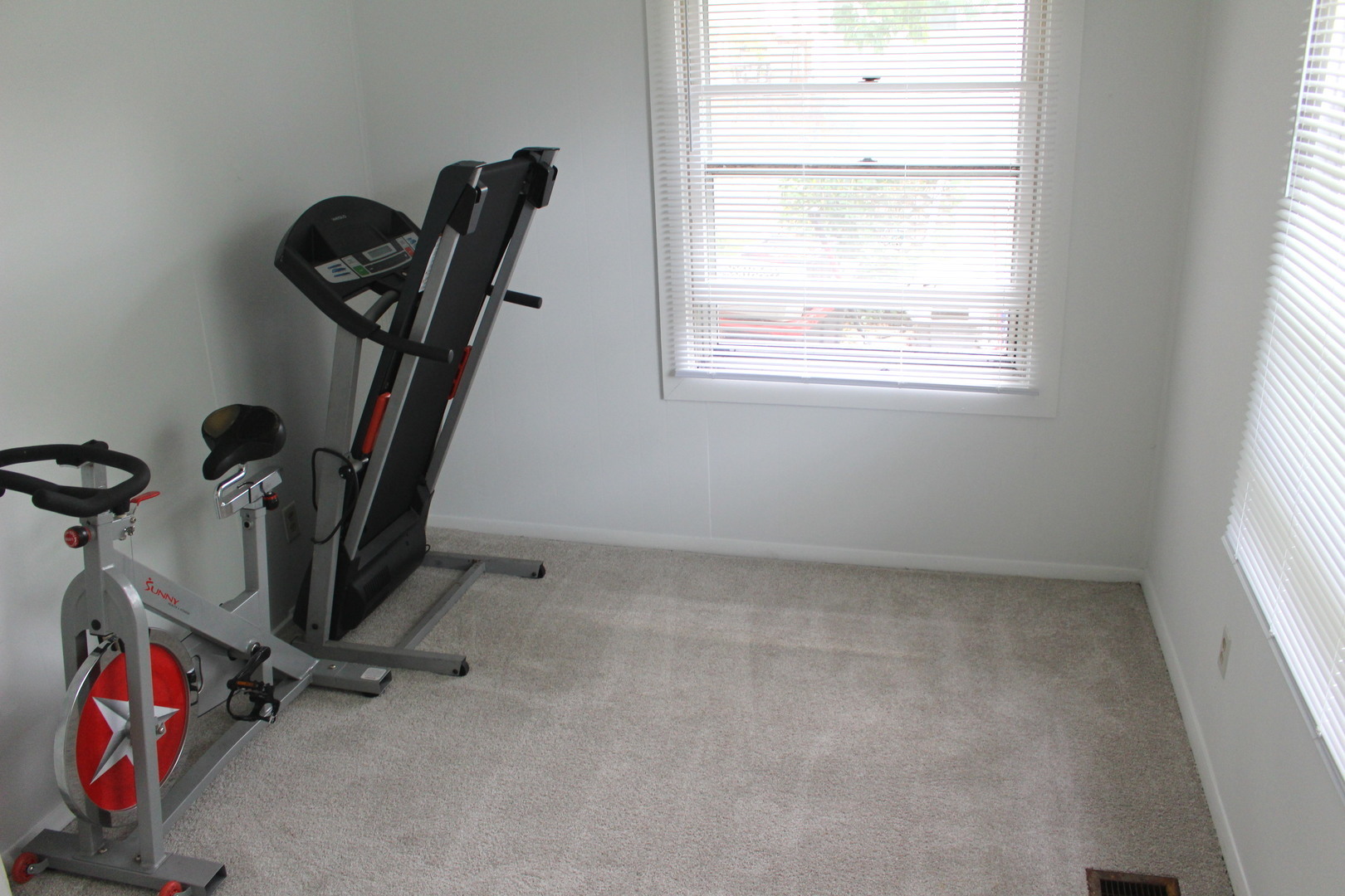 1914 Inner Cir Drive Crest Hill, IL 60403 - Photo 4 of 26 a view of room with gym equipment