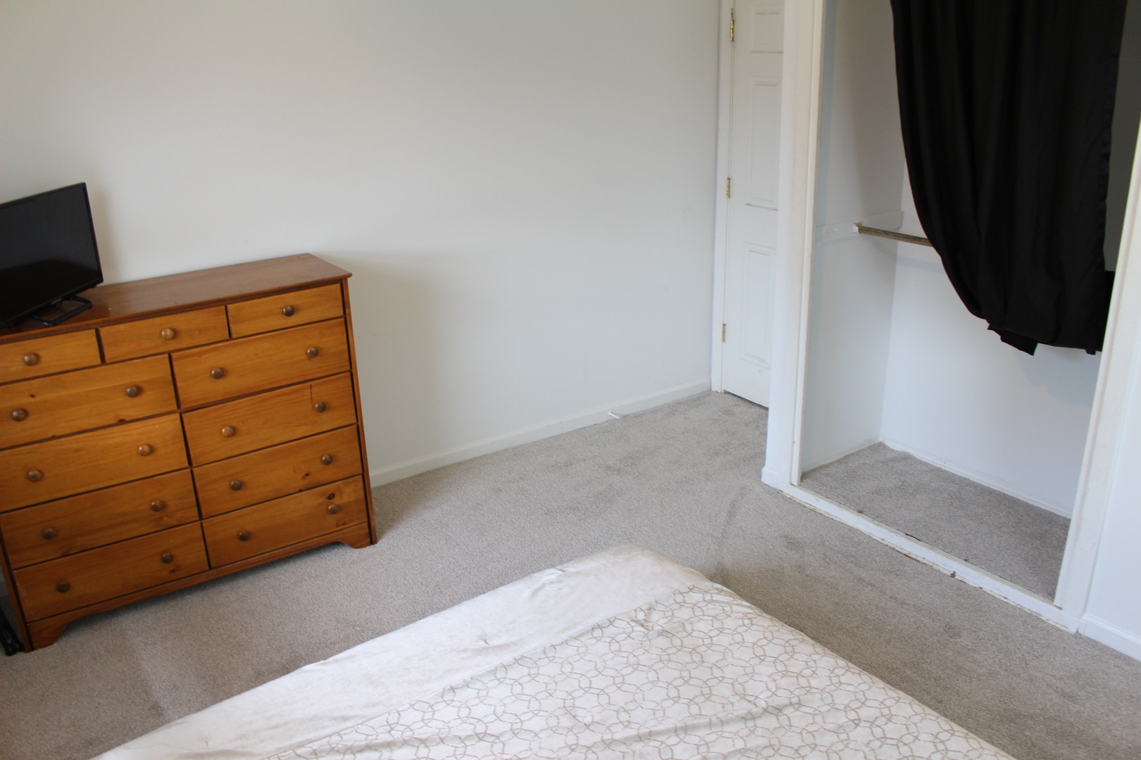 1914 Inner Cir Drive Crest Hill, IL 60403 - Photo 8 of 26 wooden floor in an empty room