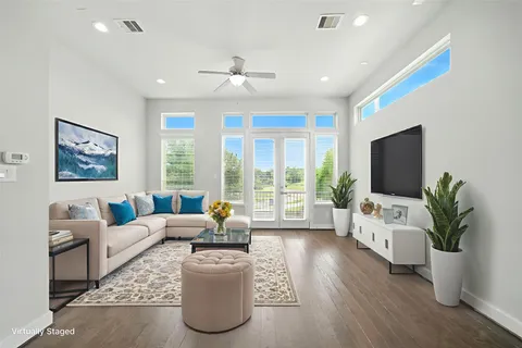 $550,000 | 151 East 2nd Street, Houston, TX 77007